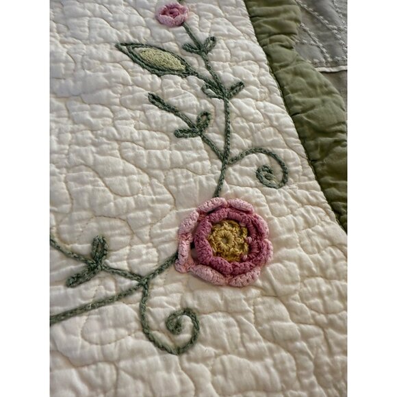VTG JCP Quilted Embroidered Crochet Rose Quilted Standard Shams Country cottage - Picture 5 of 10